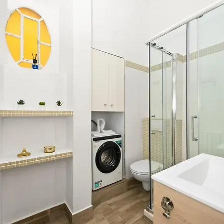 Lumineux 4pax Dans Batiment Historique *